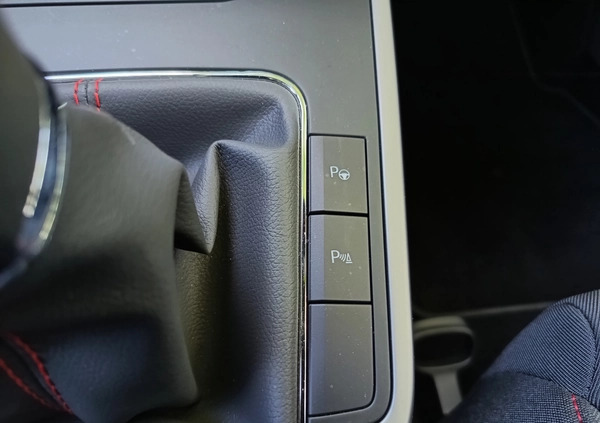 Volkswagen Golf cena 66950 przebieg: 193212, rok produkcji 2018 z Wleń małe 704